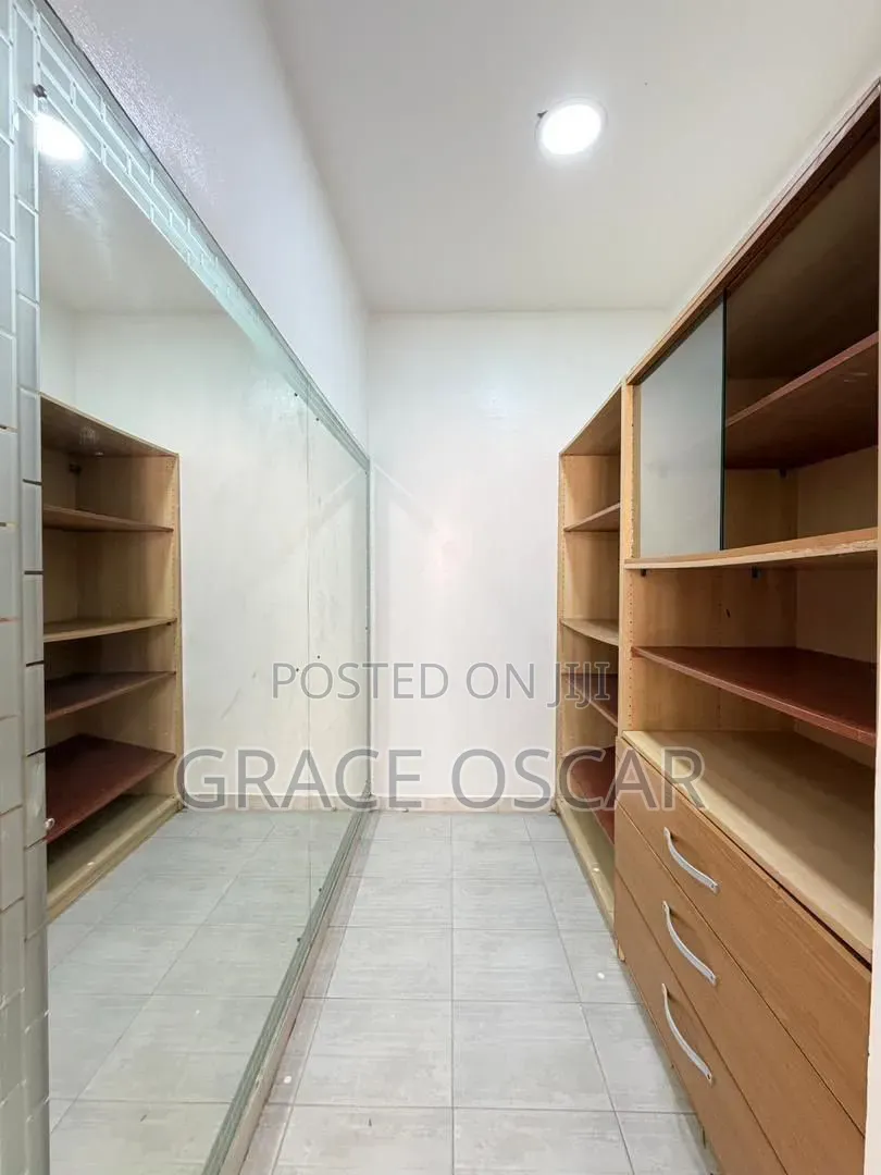 4bdrm Duplex in Lekki Phase 1 for sale in Lekki Phase 1