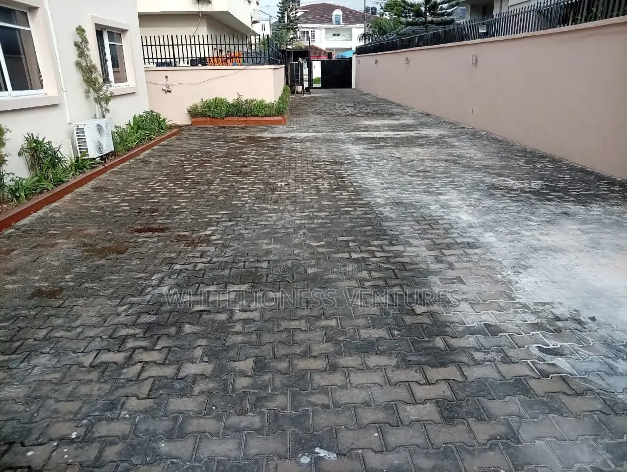 6bdrm Duplex in Parkview Estate for rent in Parkview Estate
