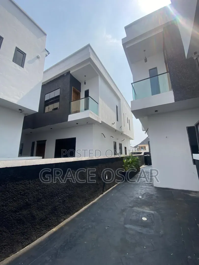 4bdrm Duplex in Ikate for sale in Ikate