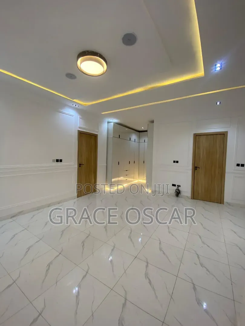 4bdrm Duplex in Ikate for sale in Ikate
