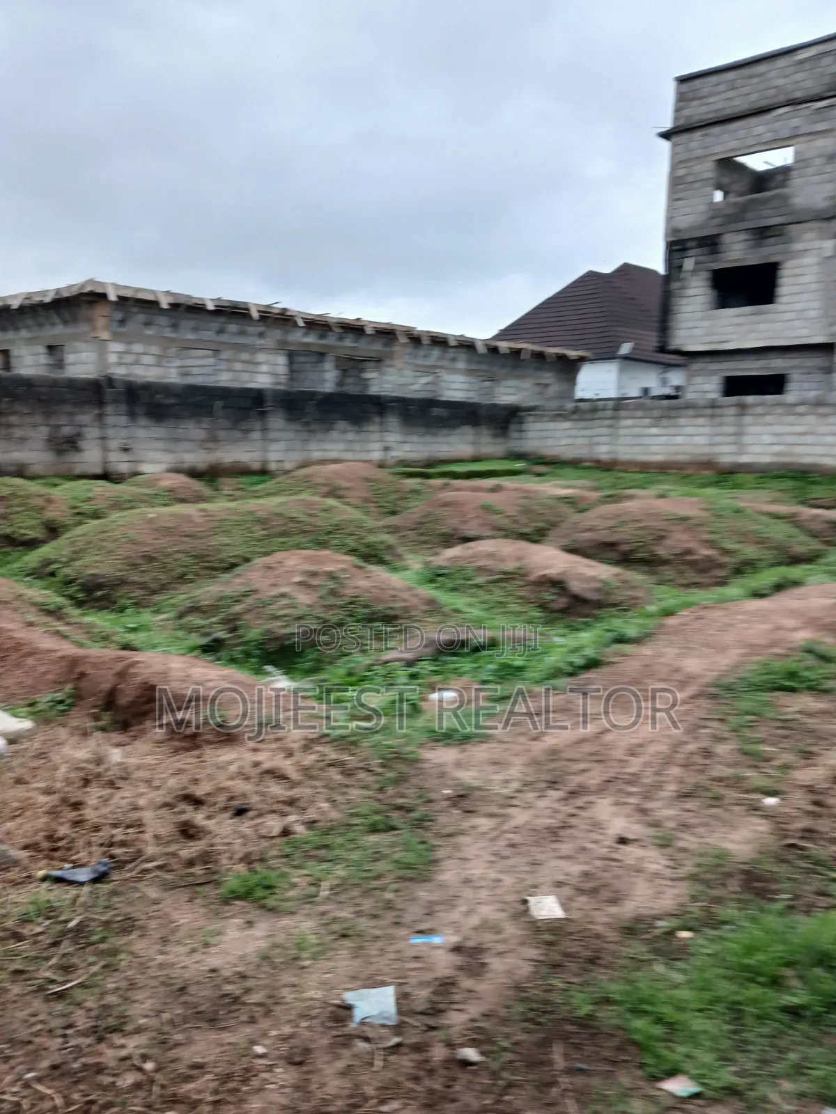 450sqm Land in Lugbe District