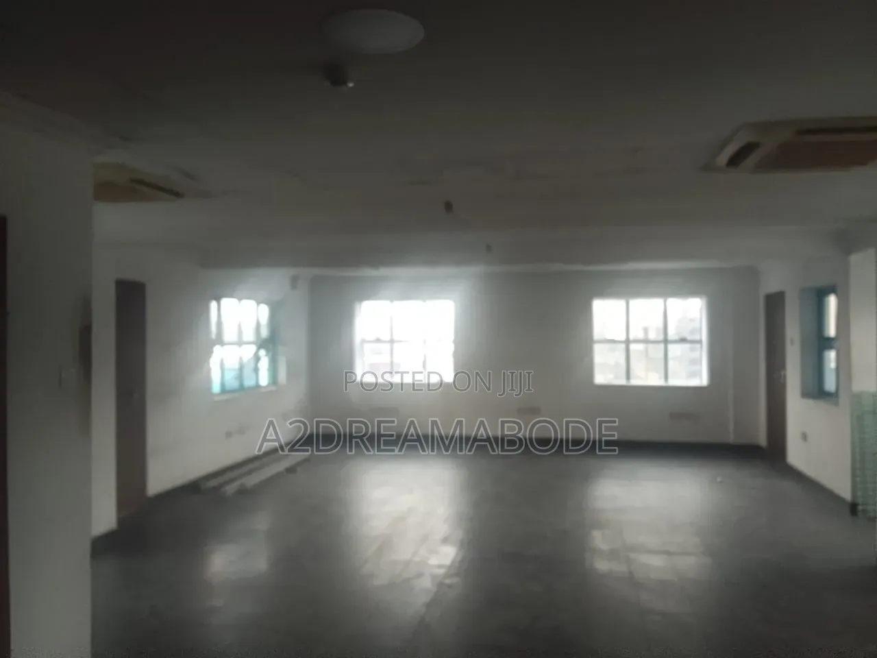 Nicely Crafted Office Space in Allen Avenue