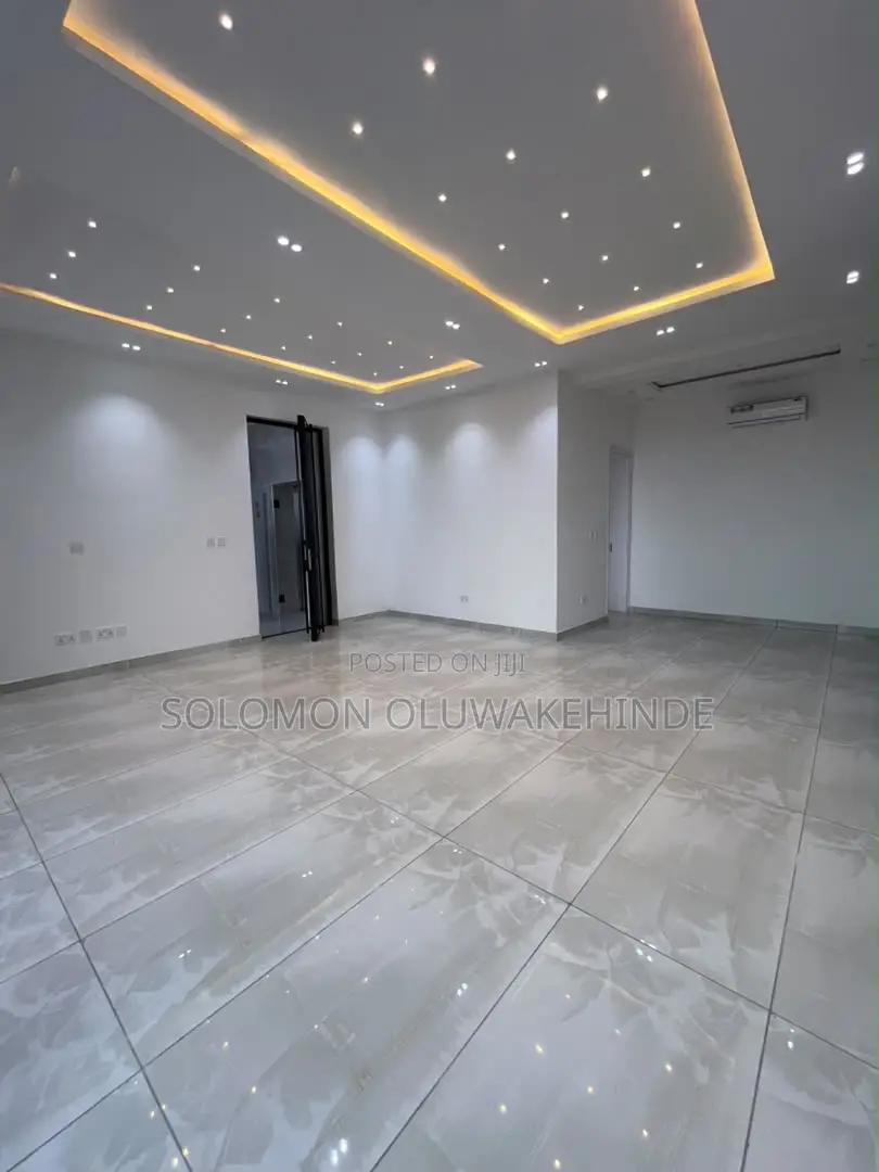 3bdrm Apartment in Lekki Phase 1 for sale in Lekki Phase 1