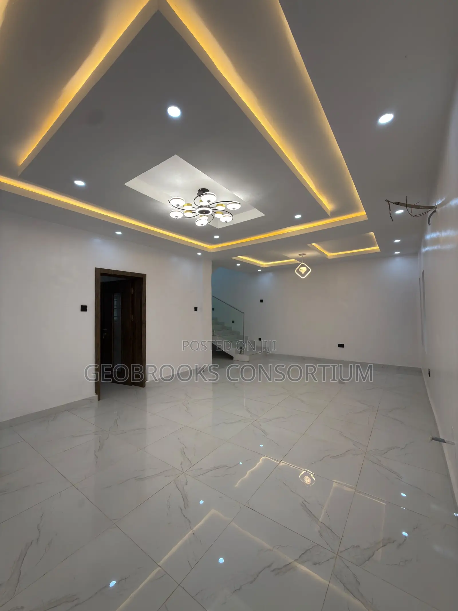 5bdrm Duplex in Kolapo Ishola Gra, Akobo for sale in Akobo