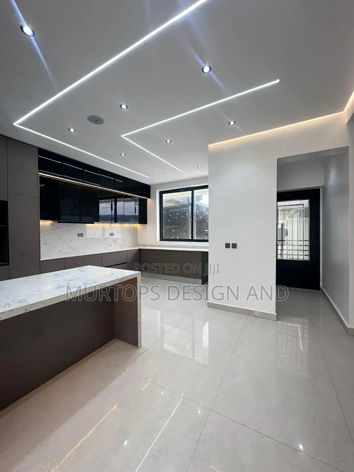 6bdrm Duplex in Lekki Phase 1 for sale in Lekki Phase 1
