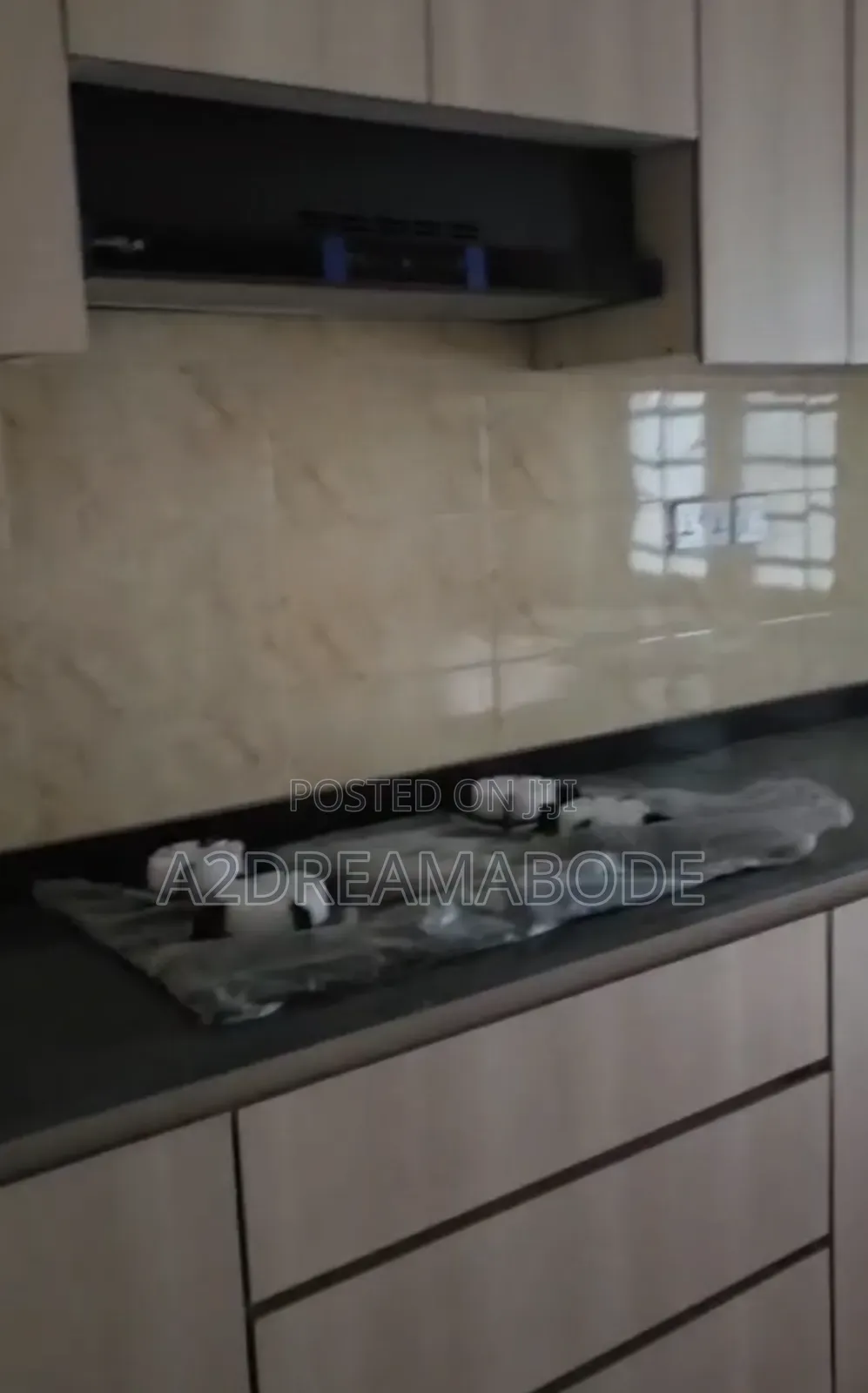 3bdrm Apartment in Yaba, Onike for rent in Onike