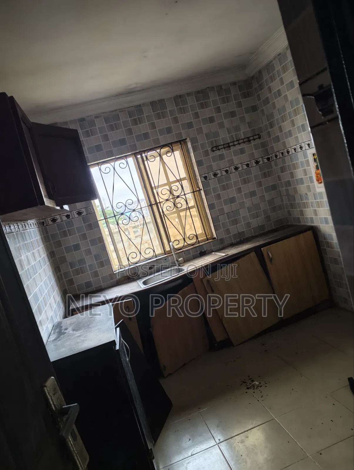 3bdrm Block of Flats in Oga Oloye Estate, Igbogbo for rent in Igbogbo