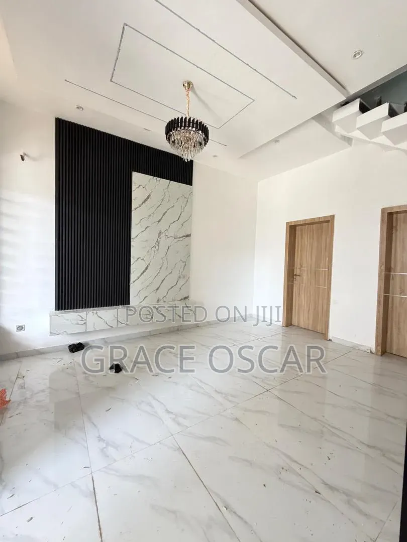 3bdrm Duplex in Abraham Adesanya Estate for sale in Abraham Adesanya Estate