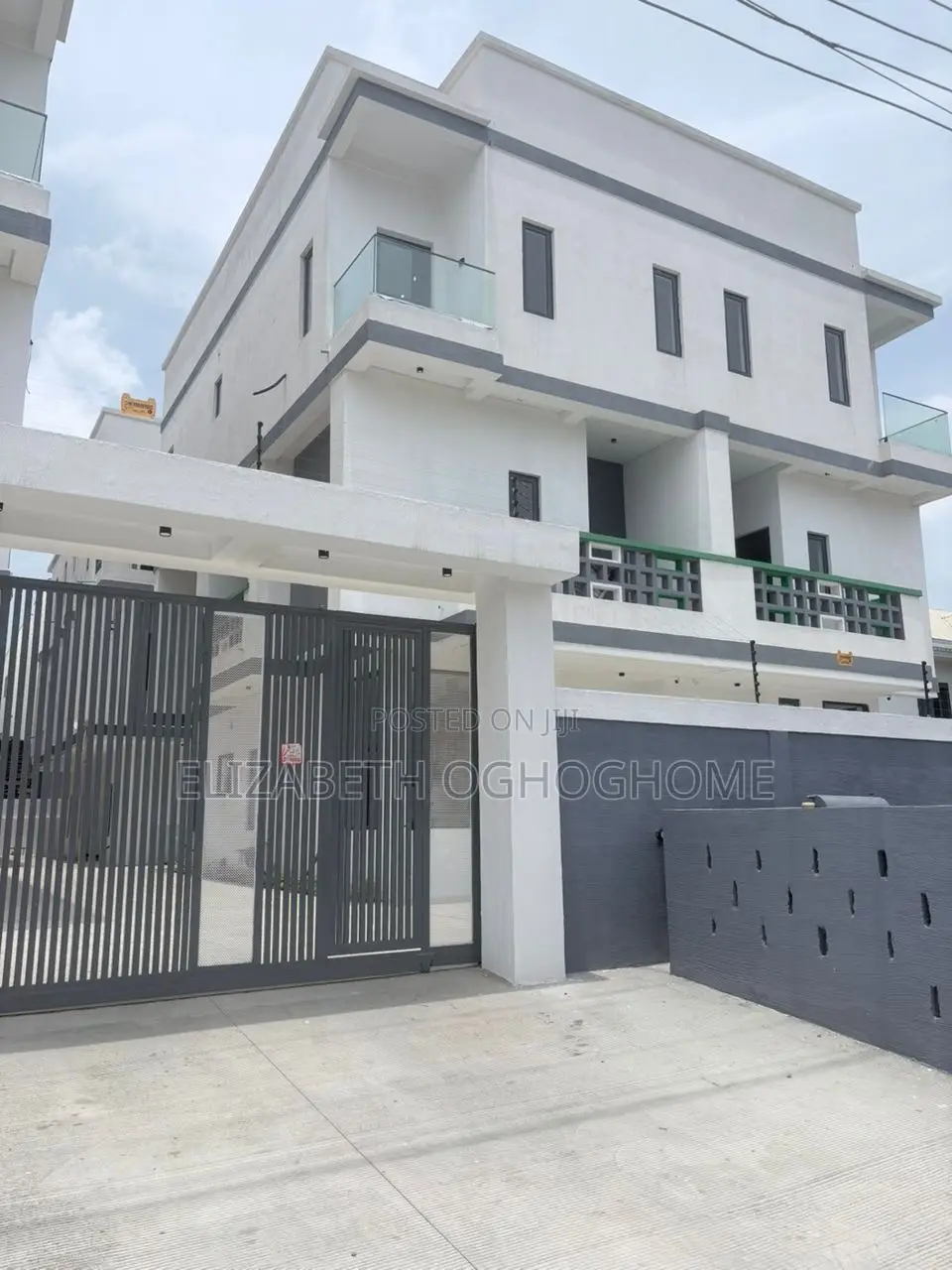 4bdrm Duplex in Lekki Phase 1 for sale in Lekki Phase 1