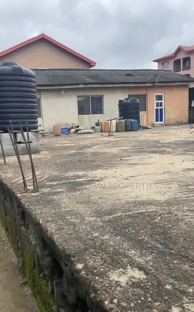 Dry Full Plot of Land With Demolishable Building in Bucknor