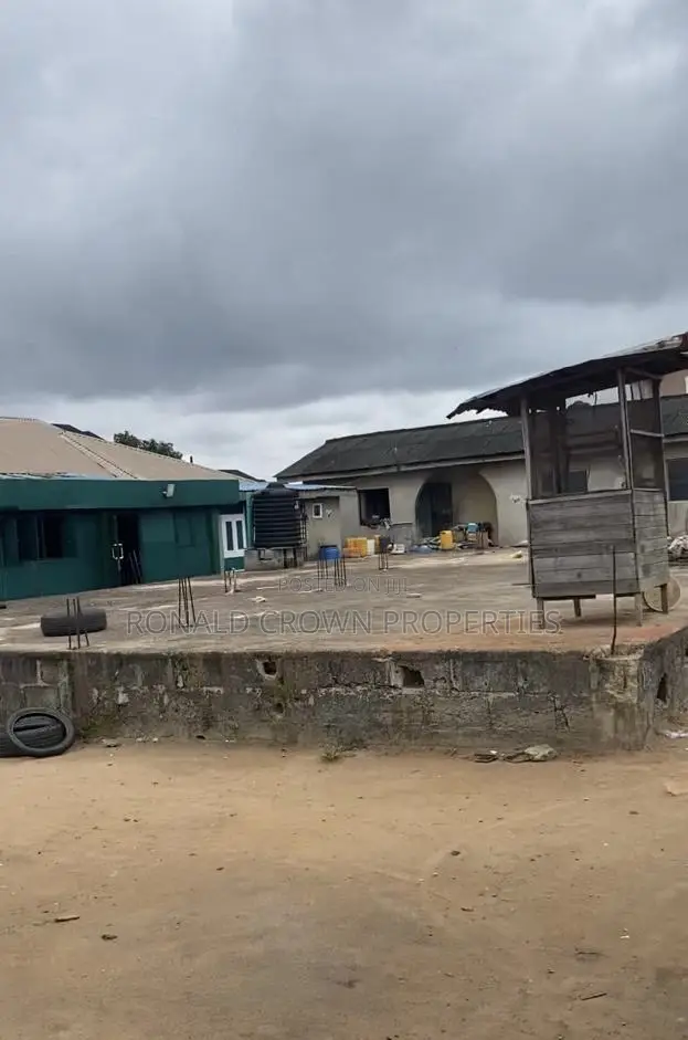 Dry Full Plot of Land With Demolishable Building in Bucknor