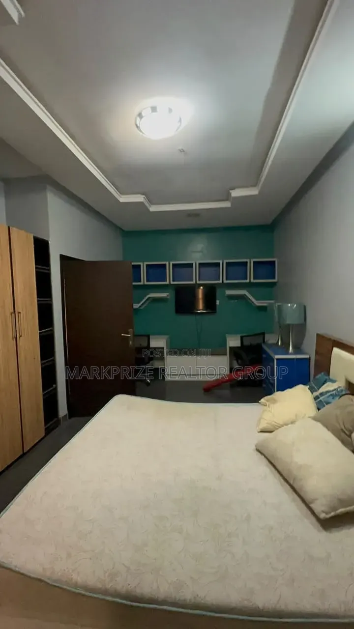 3bdrm Duplex in Chevron Drive for rent in Chevron