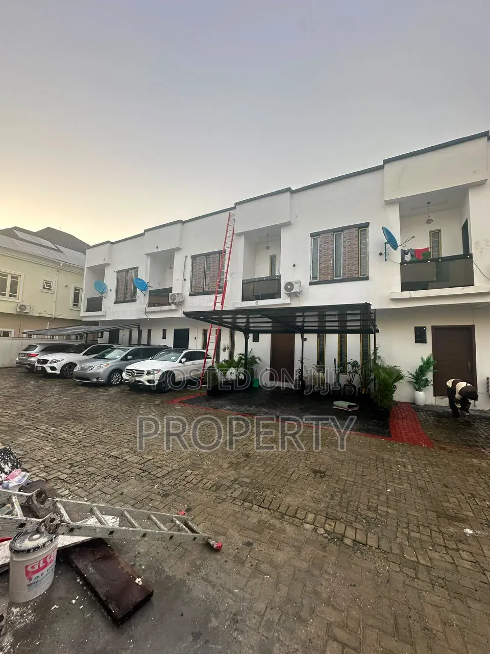 2bdrm Duplex in Lekki Phase 2 for rent in Lekki Phase 2