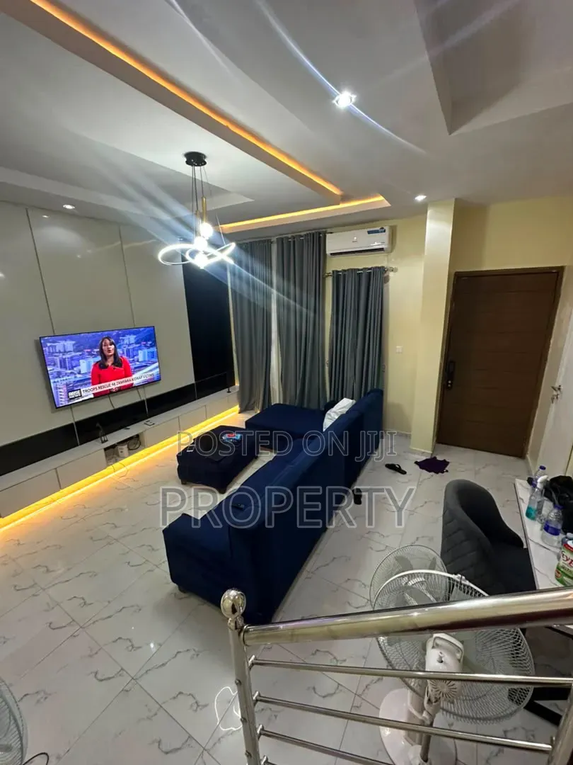 2bdrm Duplex in Lekki Phase 2 for rent in Lekki Phase 2