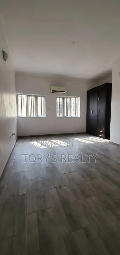 3bdrm Duplex in Lekki Phase 1 for rent in Lekki Phase 1