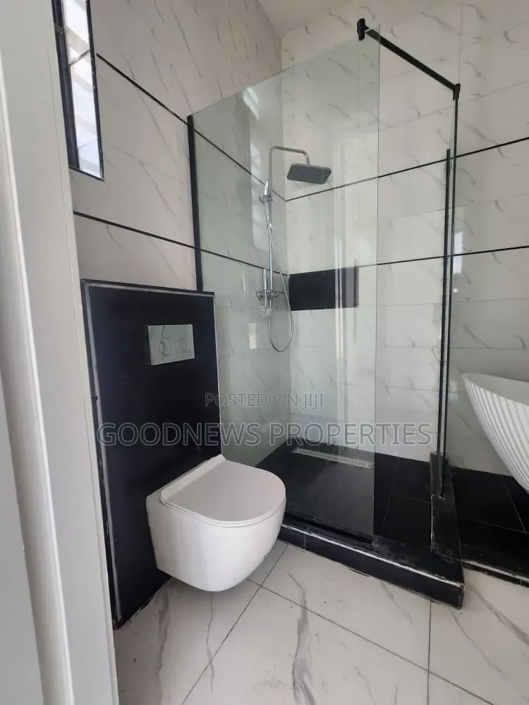 5bdrm Duplex in Ajah for sale in Ado / Ajah