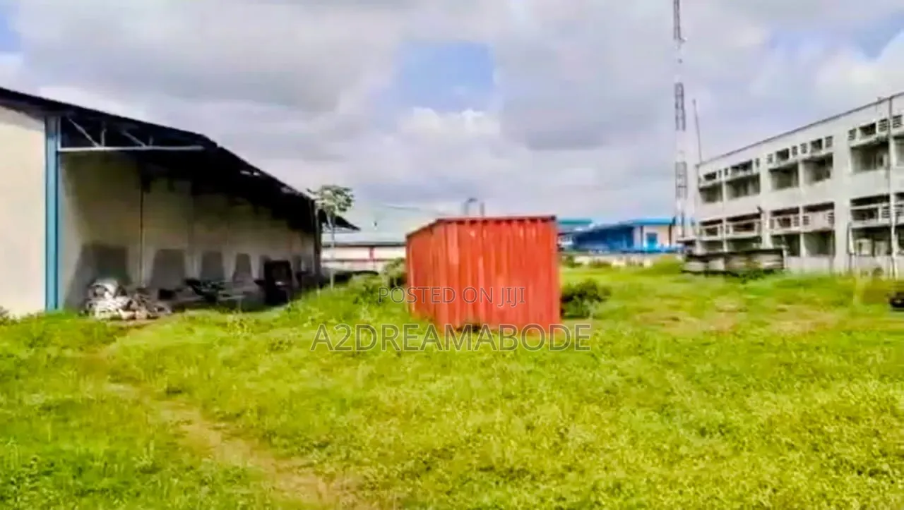 A Large Bay Warehouse in Ogba Industrial Estate