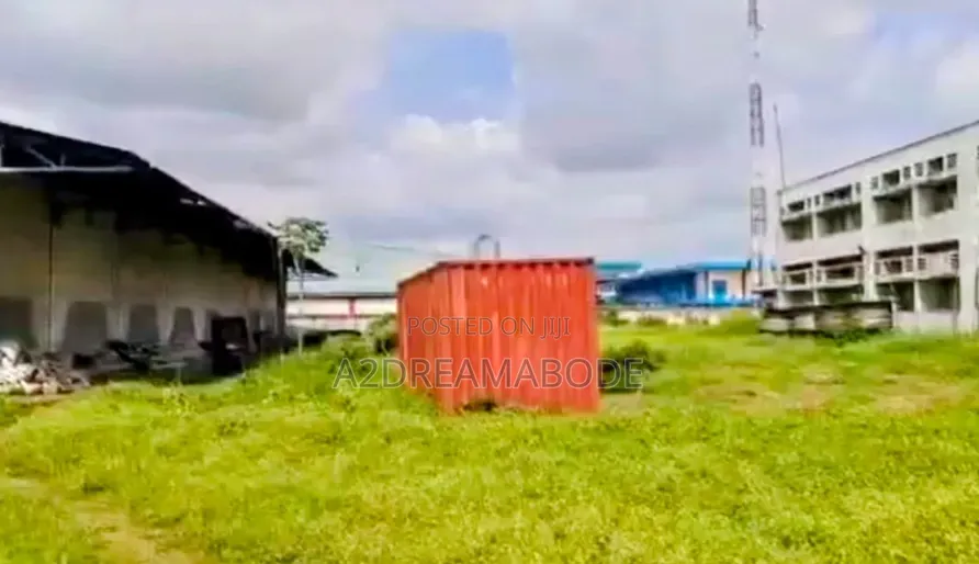 A Large Bay Warehouse in Ogba Industrial Estate