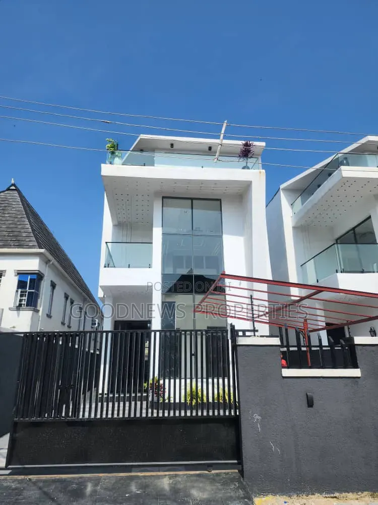 5bdrm Duplex in Ajah for sale in Ado / Ajah