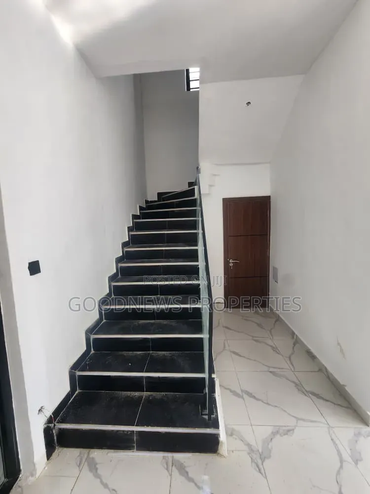 4bdrm Duplex in Ajah for sale in Ado / Ajah