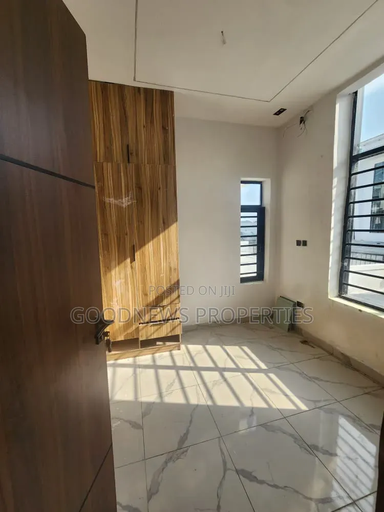 4bdrm Duplex in Ajah for sale in Ado / Ajah