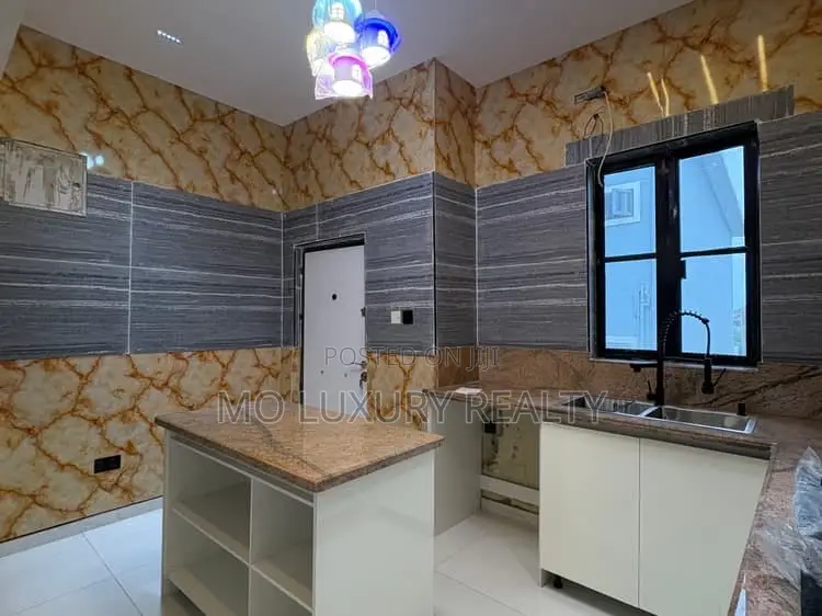 4bdrm Townhouse/Terrace in Osapa london for sale in Osapa london