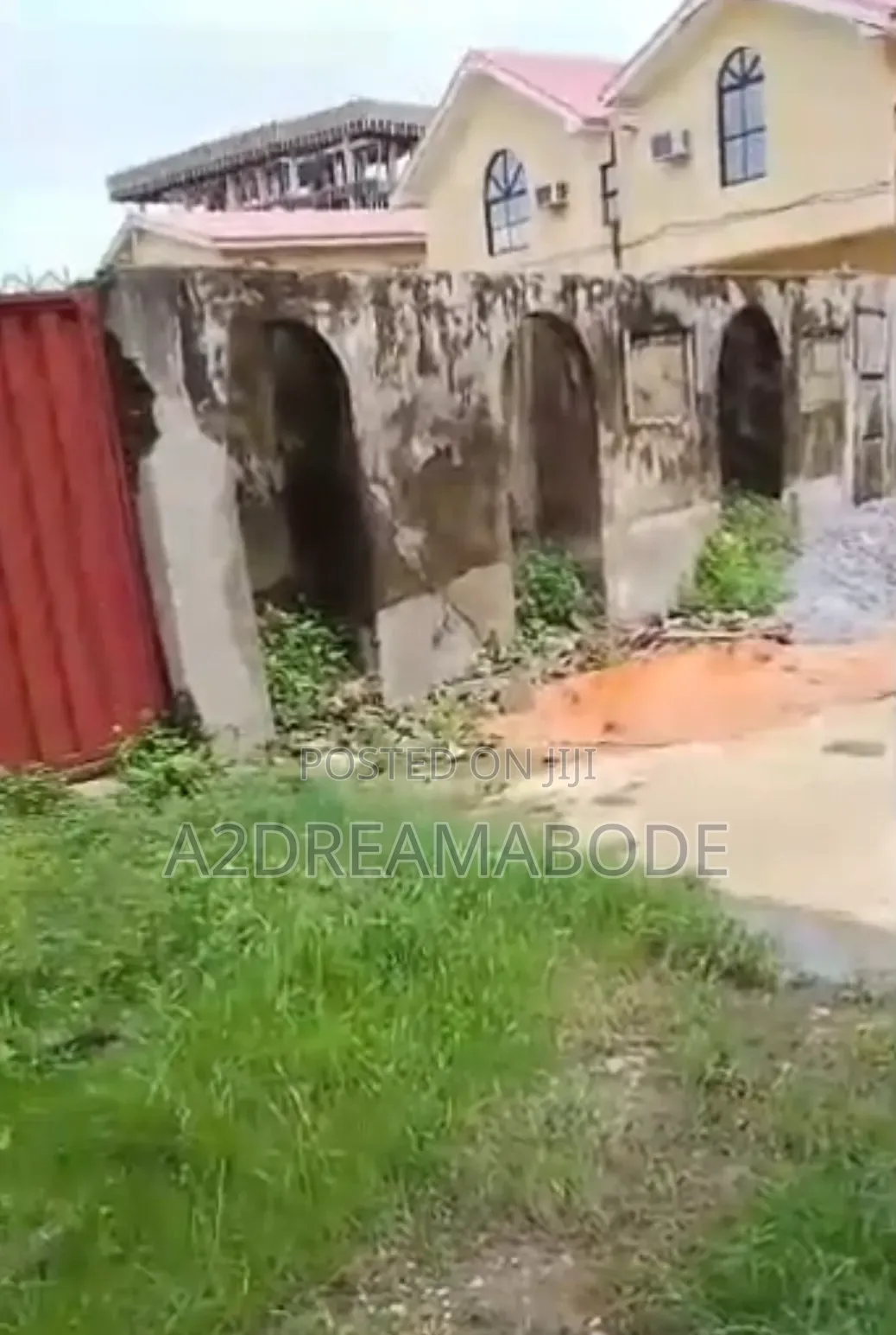 Exclusive Bareland in Onike