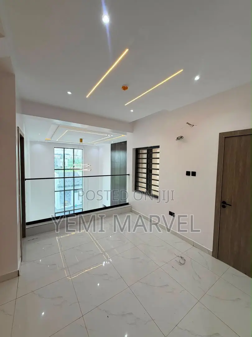 4bdrm Duplex in Carlton Gate Estate, for sale in Akobo