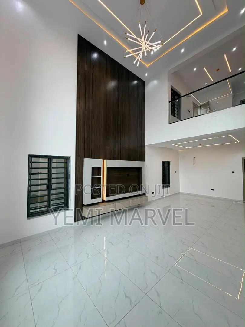 4bdrm Duplex in Carlton Gate Estate, for sale in Akobo