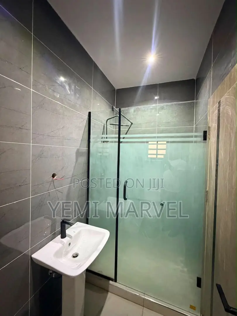 4bdrm Duplex in Carlton Gate Estate, for sale in Akobo