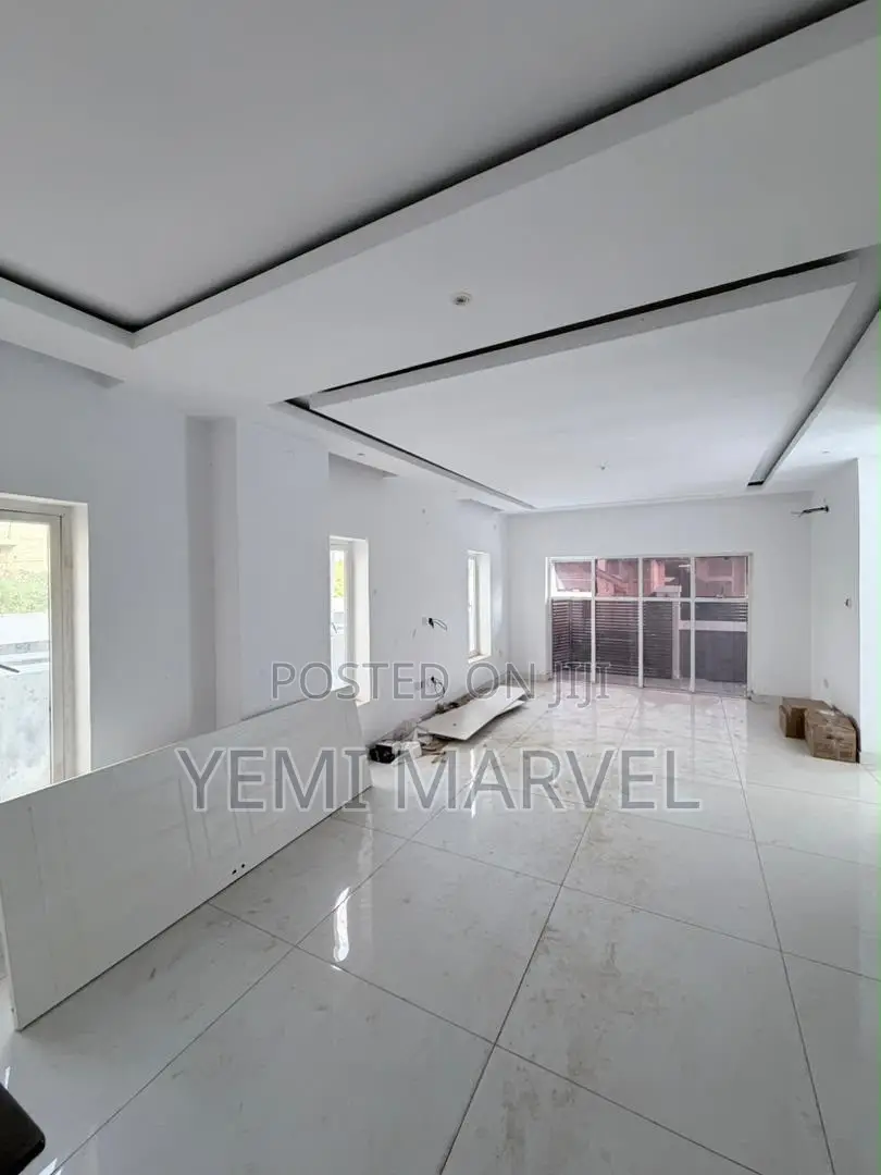 4bdrm Duplex in Kolapo Ishola Gra, for sale in Akobo