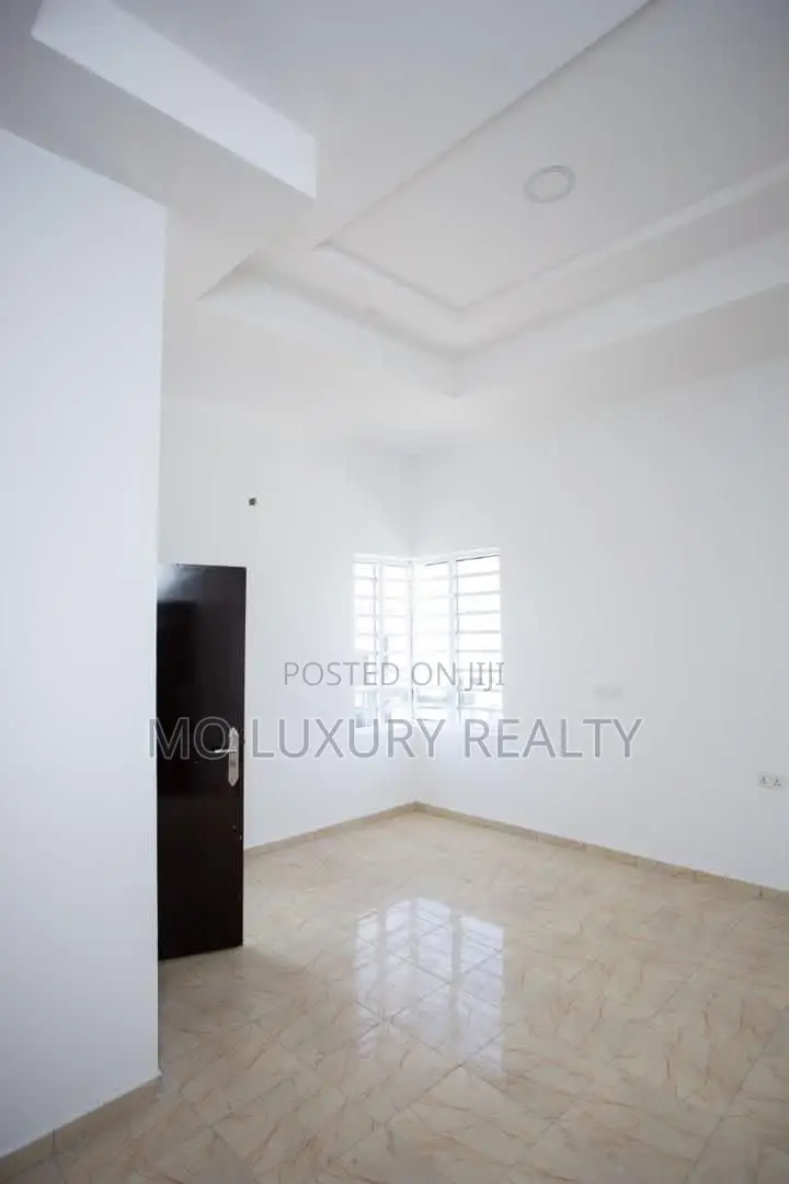 2bdrm Apartment in Osapa london for rent in Osapa london