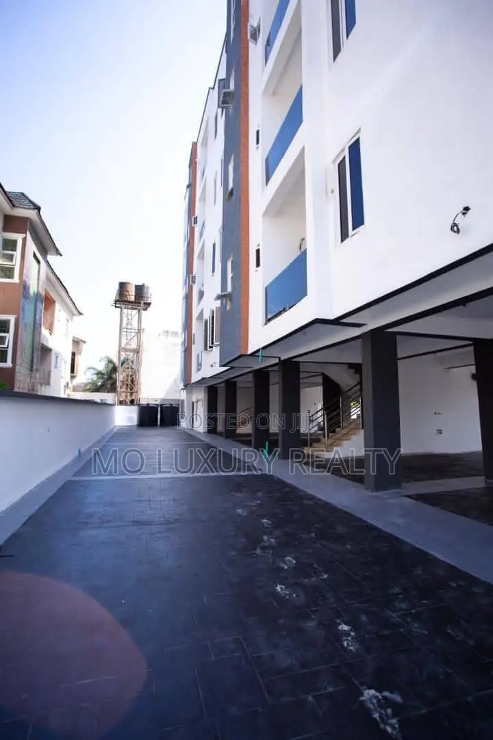 2bdrm Apartment in Osapa london for rent in Osapa london
