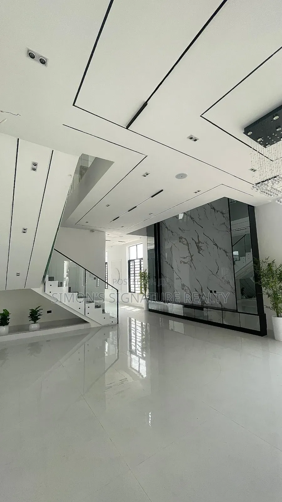 5bdrm Duplex in Orchid, Chevron for sale in Chevron