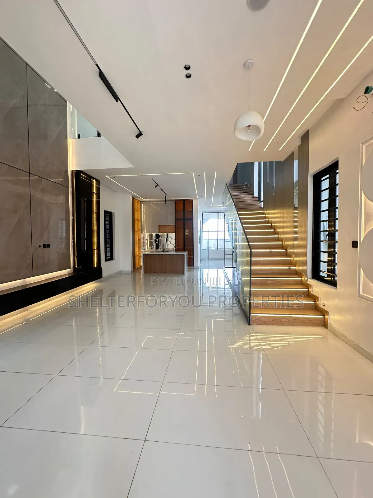 5bdrm Duplex in Off Lekki-Epe Expressway for sale in Off Lekki-Epe Expressway