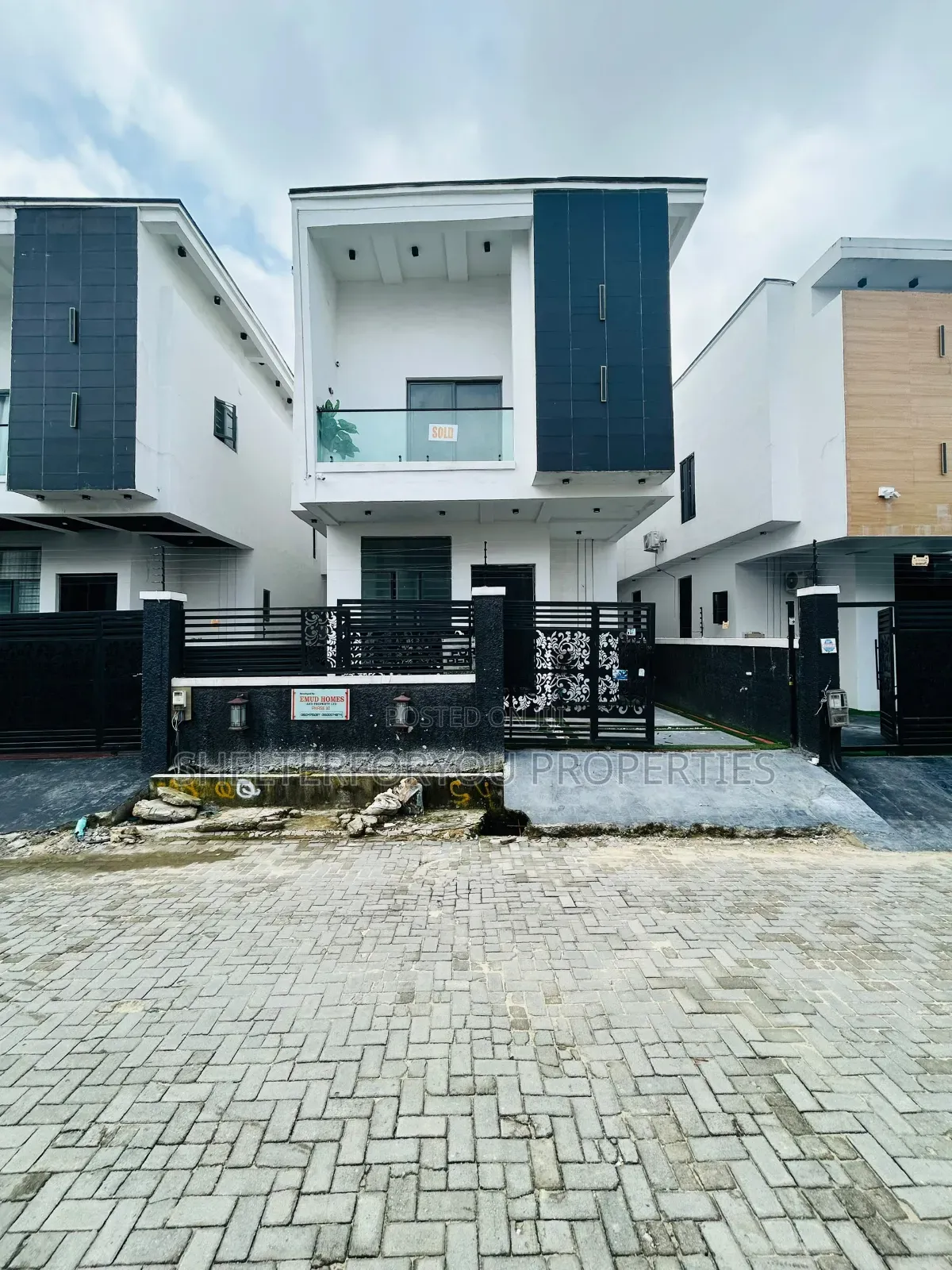 4bdrm Duplex in Off Lekki-Epe Expressway for rent in Off Lekki-Epe Expressway