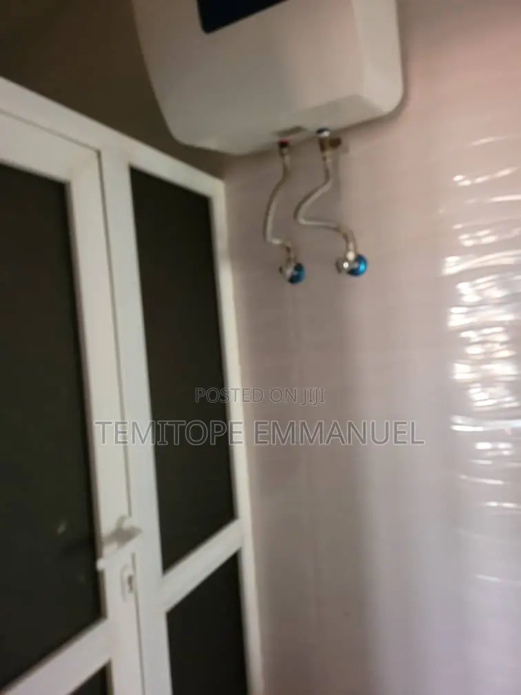 Furnished 3bdrm Apartment in Adeniyi Jones for rent in Adeniyi Jones