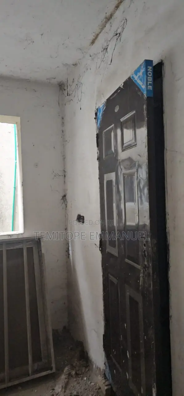 Furnished 4bdrm Duplex in Yaba for sale in Yaba
