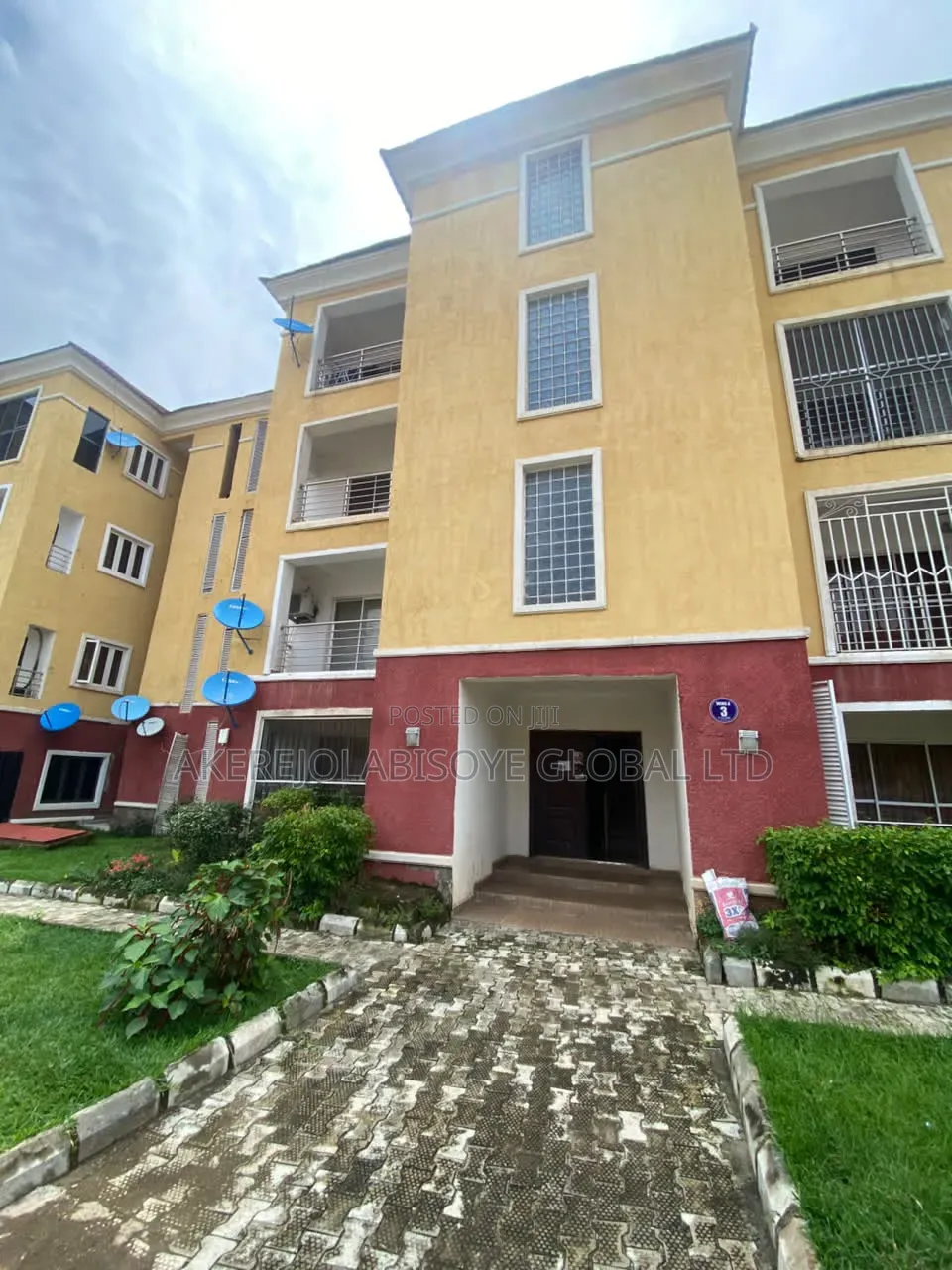 2bdrm Block of Flats in Guzape Abuja for rent in Guzape District