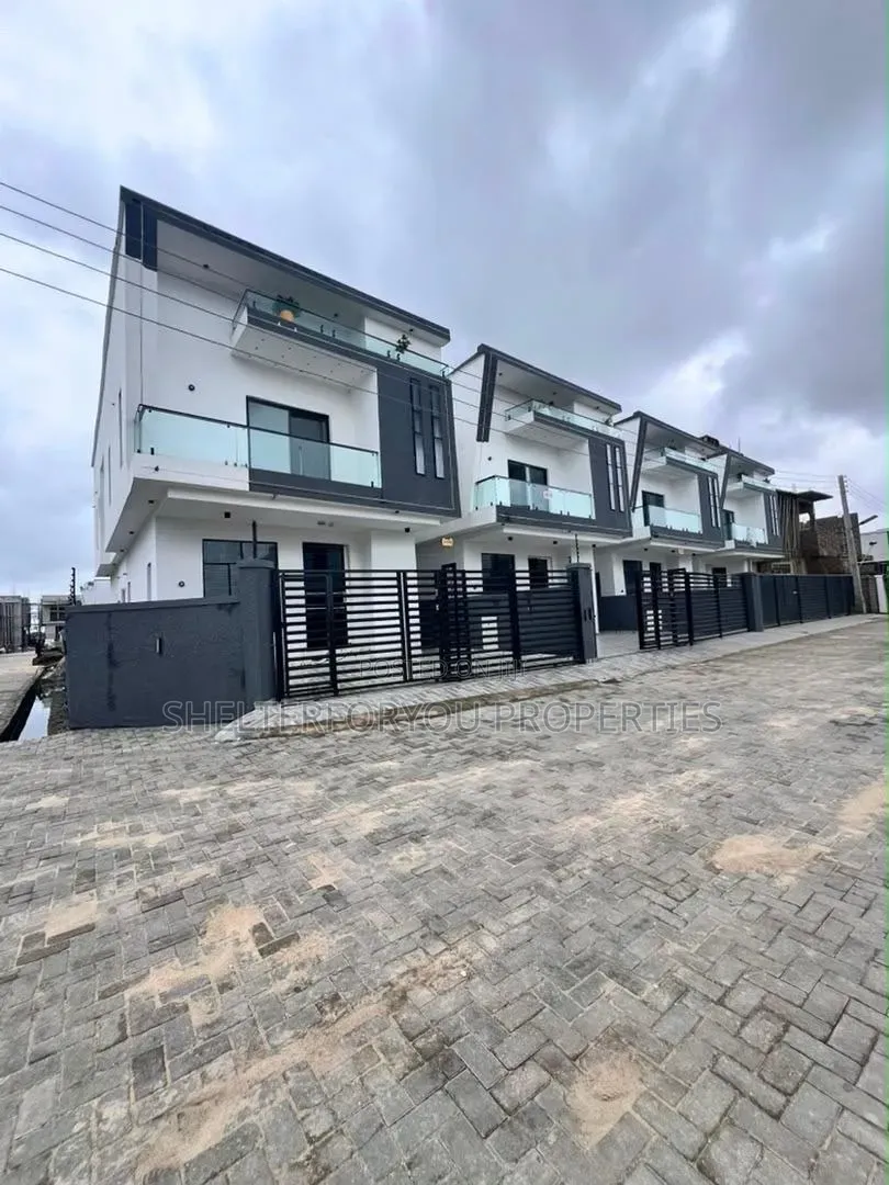 4bdrm Duplex in Off Lekki-Epe Expressway for sale in Off Lekki-Epe Expressway