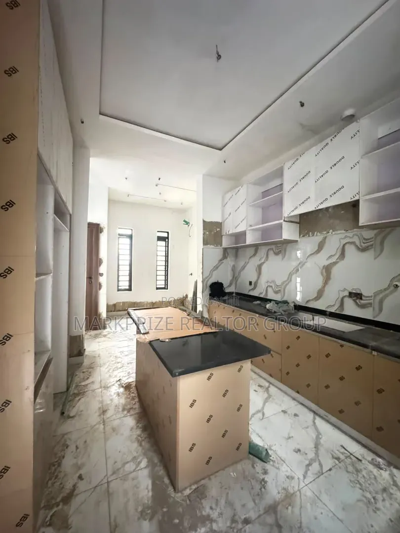 4bdrm Duplex in Magodo Phase 2 Lagos for sale in GRA Phase 2 Shangisha