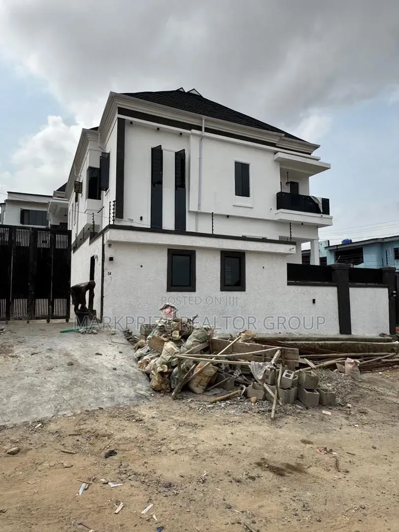 5bdrm Duplex in Ojodu Berger Lagos for sale in Berger
