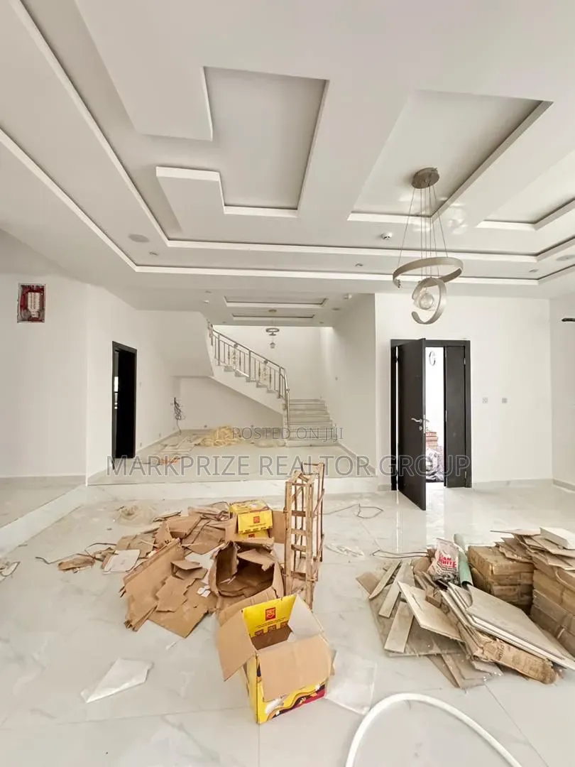 5bdrm Duplex in Ojodu Berger Lagos for sale in Berger