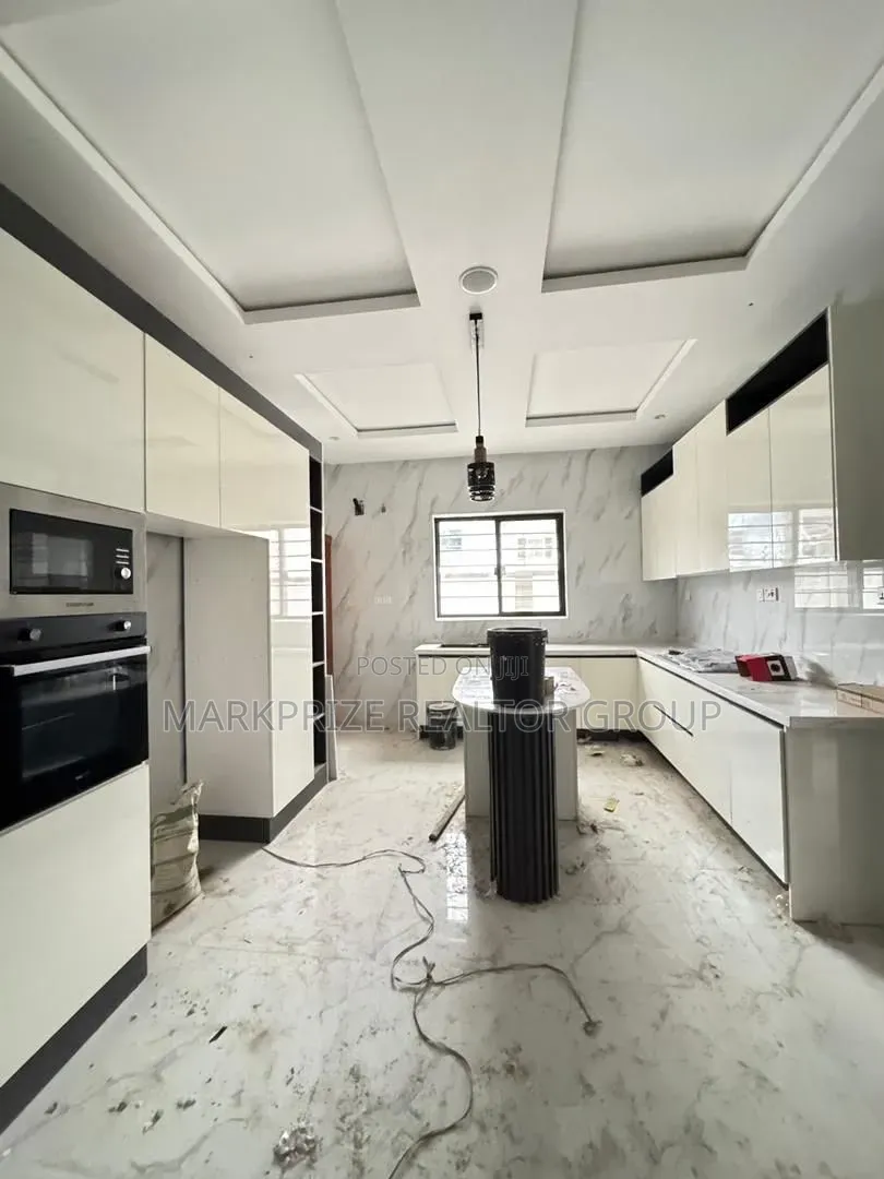 5bdrm Duplex in Ojodu Berger Lagos for sale in Berger