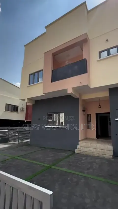 5bdrm Duplex in Life Camp for sale in Life Camp