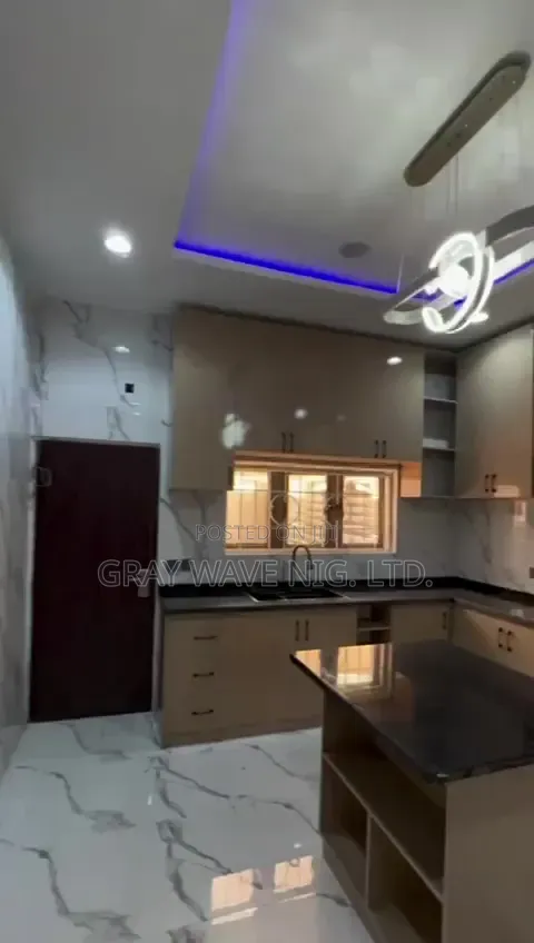 5bdrm Duplex in Life Camp for sale in Life Camp