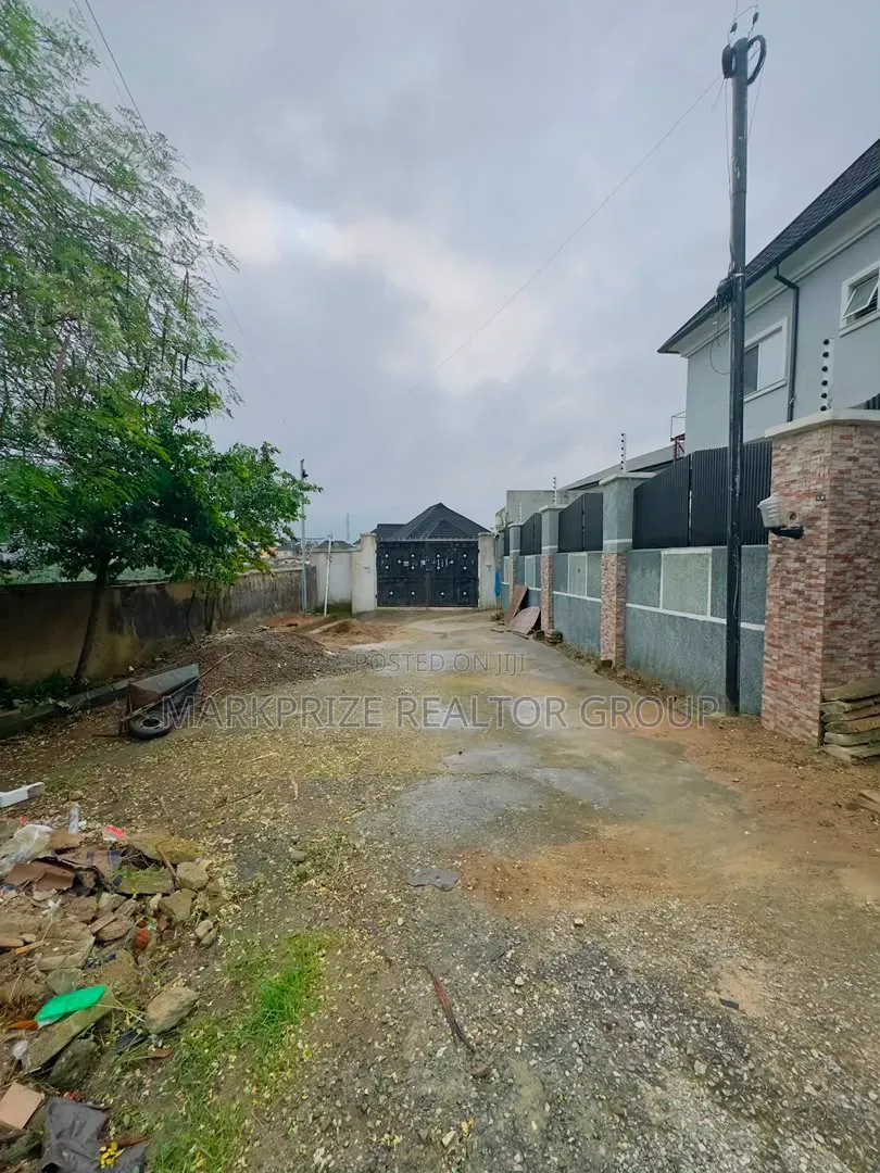 3bdrm Duplex in Magodo Gra 1 Lagos for sale in GRA Phase 1