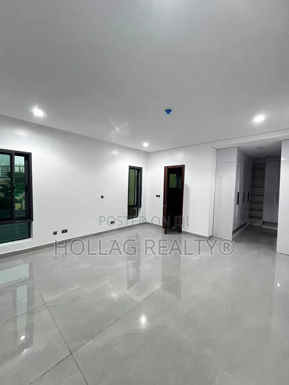 8bdrm Maisonette in Old Ikoyi for sale in Old Ikoyi