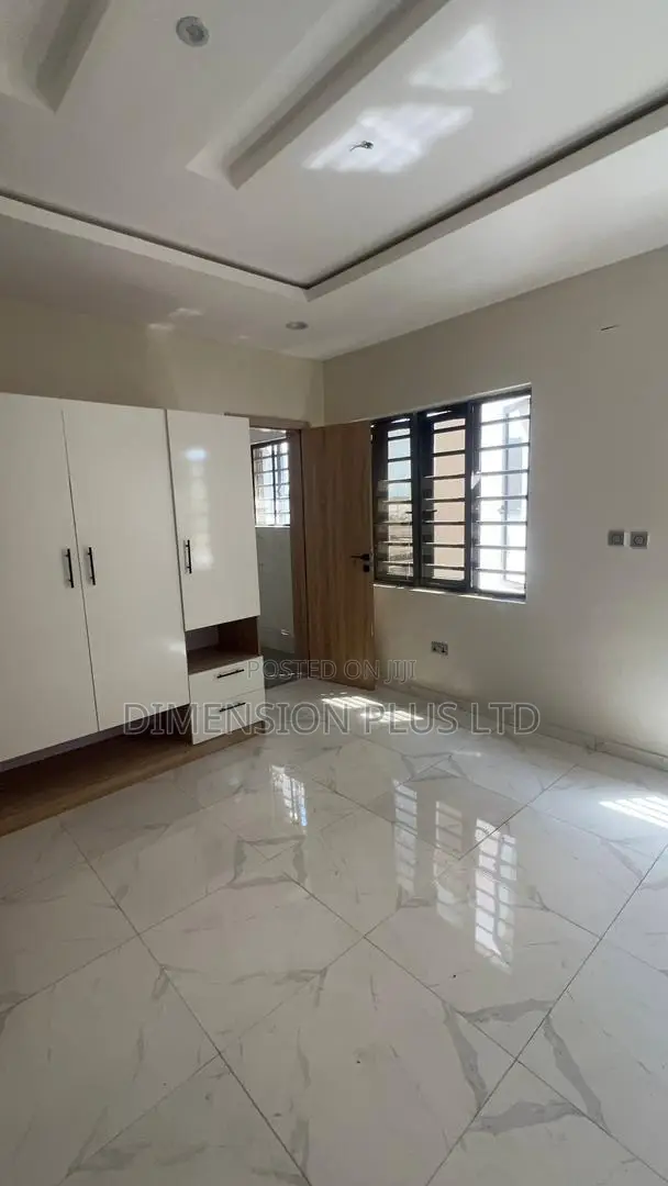 3bdrm Apartment in Abijo for sale in Abijo