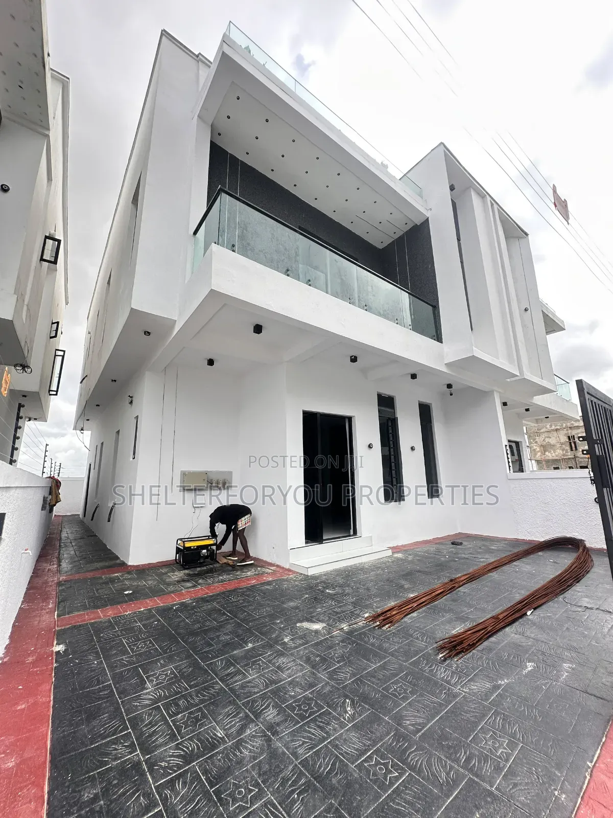 4bdrm Duplex in Off Lekki-Epe Expressway for sale in Off Lekki-Epe Expressway